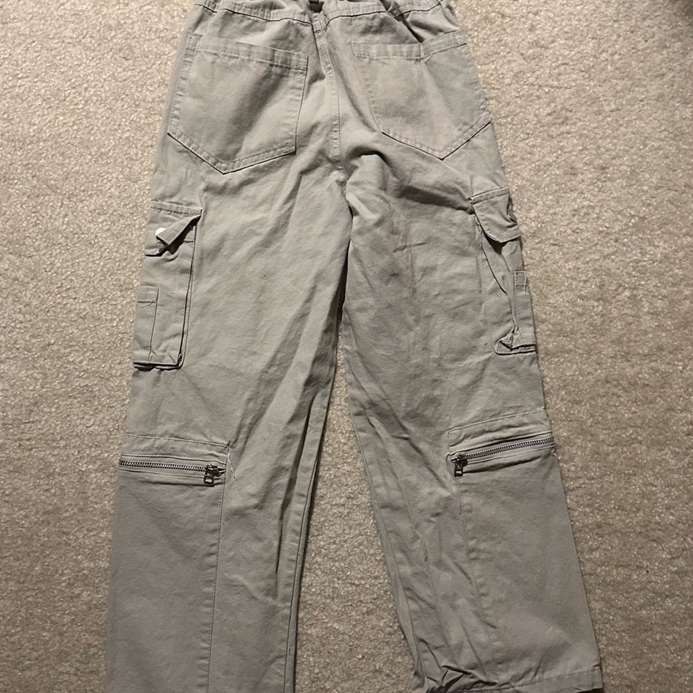 Men's Gray Cargo Pants - Picture 2 of 4
